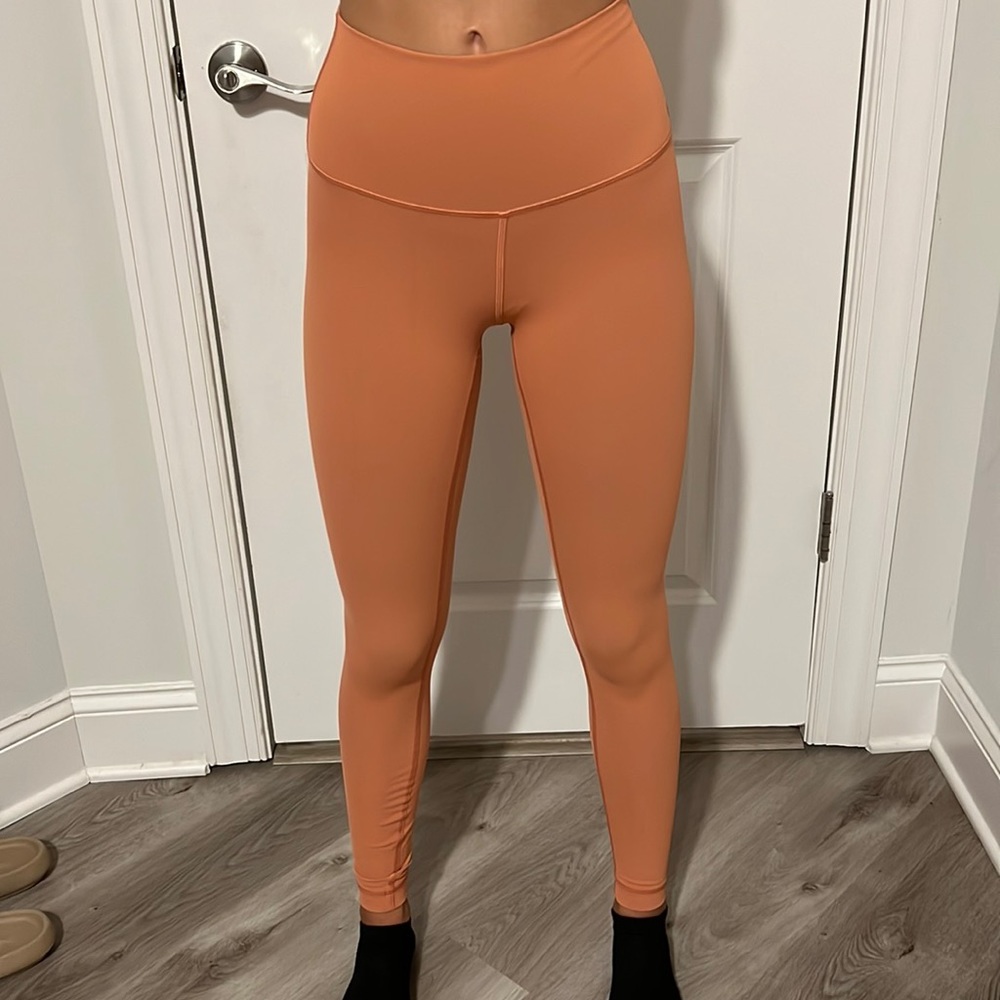 Lululemon size 4 slightly worn leggings